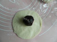 自制小猪豆沙包做法图解9)