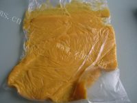色泽鲜亮的菠萝包做法图解7)