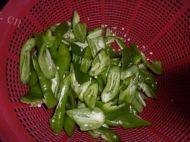 家常菜青椒鸡肉做法图解1)