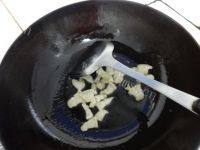 家常菜白辣椒炒肉做法图解3)