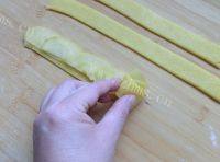 自制玫瑰苹果派做法图解15)