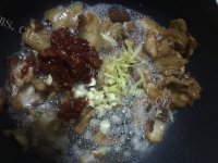 我的蒜苗回锅肉做法图解5)