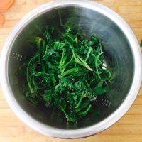 家常菜蒜蓉菠菜做法图解1)