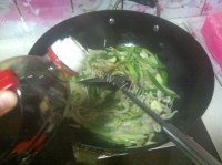 好吃的葱爆肚丝做法图解7)