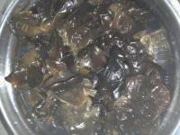 十分诱人的木耳炒肉做法图解1)