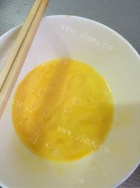 家常菜蒜苗鸡蛋做法图解2)