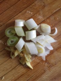 家常菜炒双菇做法图解1)