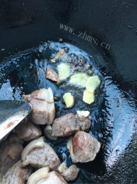 好吃不腻的红焖羊肉做法图解4)