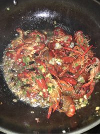 质嫩爽口的麻辣小龙虾做法图解9)