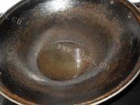 美味茭白炒肉丝做法图解3)