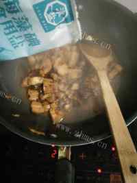 特色美食红烧肉做法图解10)