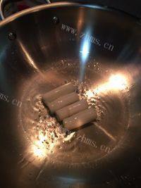美味的麻辣烤鱼做法图解4)