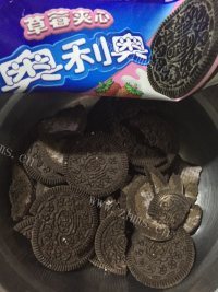 独特的草莓芝士蛋糕做法图解2)