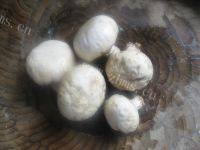 美味的辣白菜汤做法图解5)