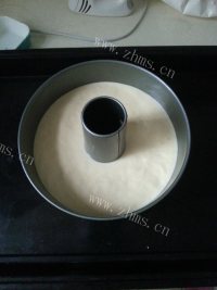 好吃的香蕉蔓越莓戚风做法图解11)