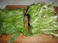 飘香的素炒油麦菜做法图解2)