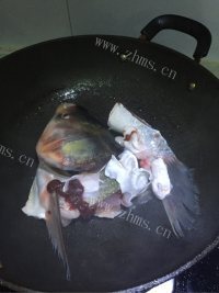 美味的鱼头豆腐做法图解2)