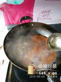 美味的腌糖蒜做法图解4)