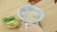 香气浓郁的番茄龙利鱼做法图解1)