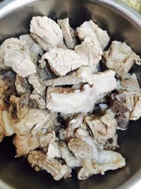 家常菜麻辣排骨做法图解1)