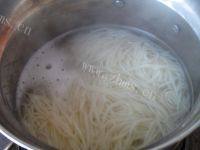 油菜肉丝面做法图解10)