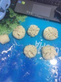 自制酱肉包子