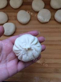 美味的韭菜包子做法图解10)