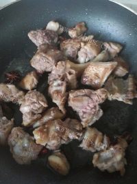 好吃的秘汁干煸鸭腿做法图解6)