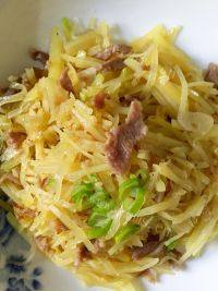 家常菜肉炒土豆丝
