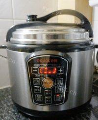 美味的海带牛肉汤做法图解9)