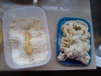美味的酥炸鱿鱼圈做法图解4)