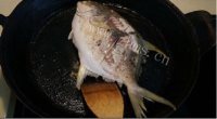 香气浓郁的红烧鲳鱼做法图解6)