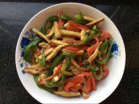 家常菜辣椒炒豆干