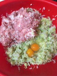 自制猪肉萝卜白菜饺子做法图解4)