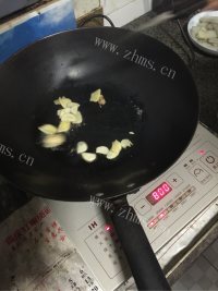 鲜美可口豌豆娃娃鱼做法图解2)