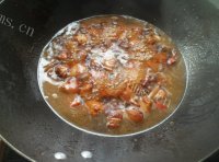 家常菜土豆红烧肉做法图解6)