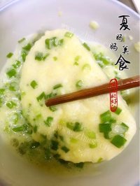 美味蛋煎蒜香馒头片做法图解5)