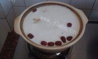 营养丰富的椰子鸡汤做法图解9)