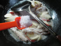 好吃的茭白煮螃蟹的做法图解八
