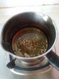 美味早餐绿豆大米粥做法图解1)
