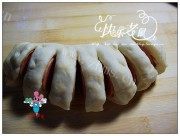 美味的火腿花面包做法图解7)