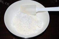 营养的蛋白椰蓉球做法图解2)