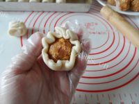 秘制蛋黄肉松酥做法图解19)