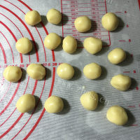 美味红豆泥菊花酥做法图解10)