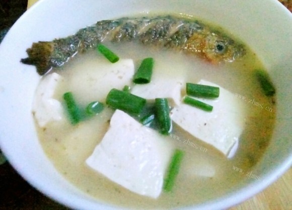香气浓郁的豆腐鲫鱼汤