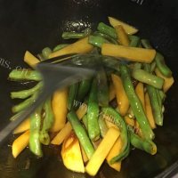 排骨豆角焖面做法图解4)