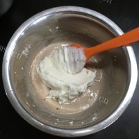 清爽可口的黑森林蛋糕做法图解24)