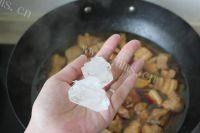 色味俱佳的鲍鱼红烧肉做法图解14)