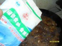 简单的蘑菇炒肉做法图解9)