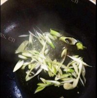 家常菜辣炒肥肠做法图解3)